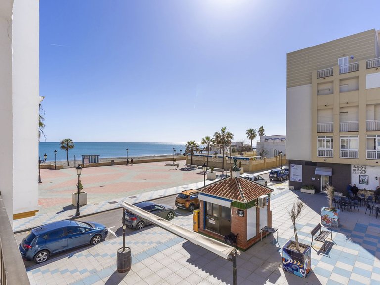 Apartment for Sale in San Luis De Sabinillas, Malaga 38