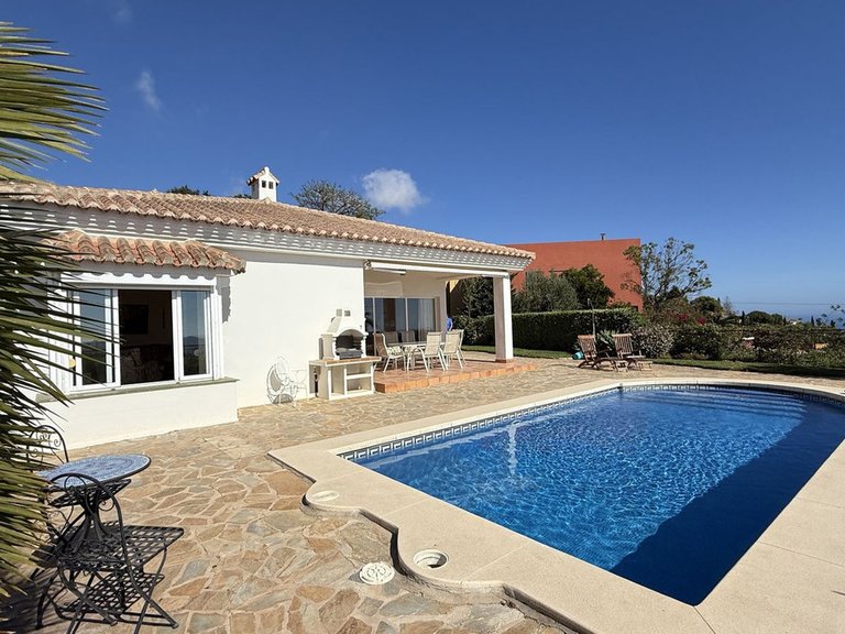Villa for Sale in Higueron, Malaga 13