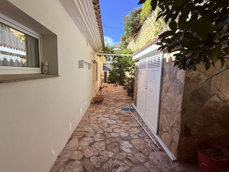 Villa for Sale in Higueron, Malaga 21