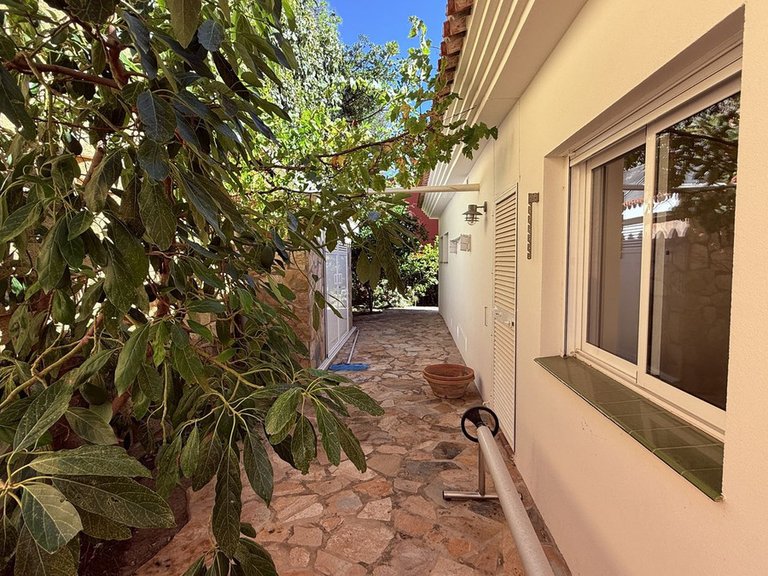 Villa for Sale in Higueron, Malaga 22