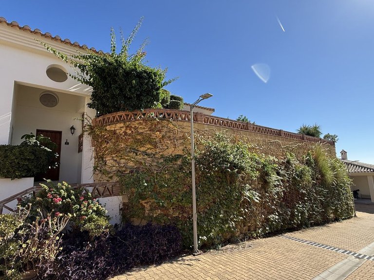 Villa for Sale in Higueron, Malaga 30