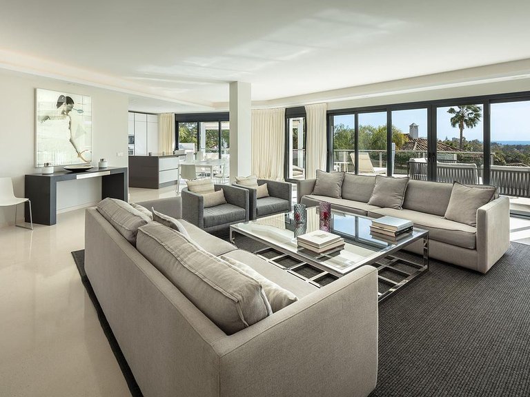 Villa for Sale in Marbella, Malaga 10