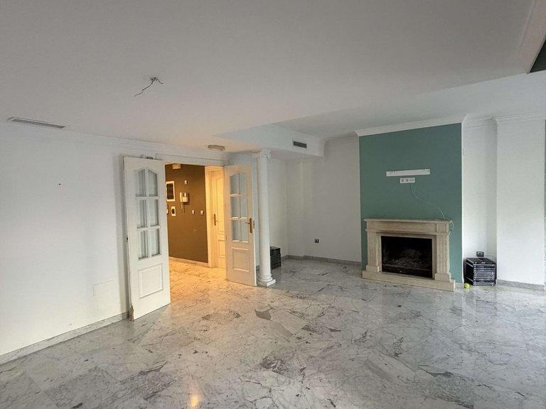 Villa for Sale in Marbella, Malaga 11