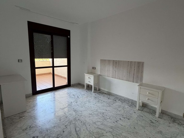Villa for Sale in Marbella, Malaga 32