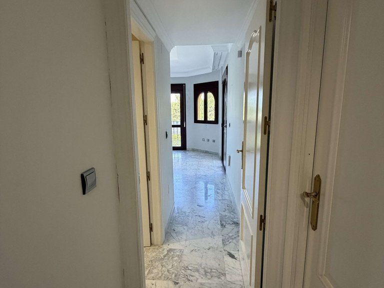 Villa for Sale in Marbella, Malaga 33