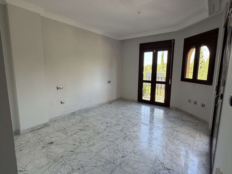 Villa for Sale in Marbella, Malaga 35
