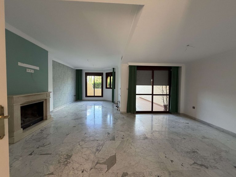 Villa for Sale in Marbella, Malaga 7