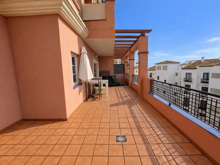 Apartment for Sale in La Duquesa, Malaga 11