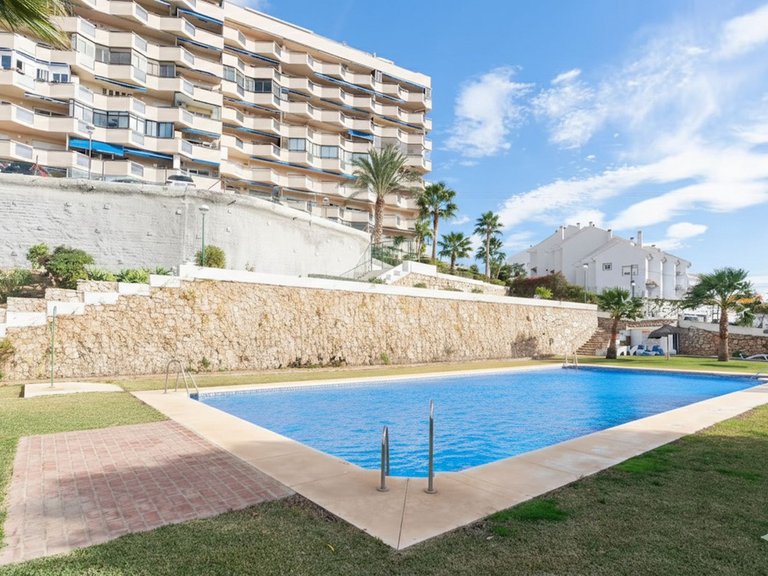 Apartment for Sale in Los Pacos, Malaga 1