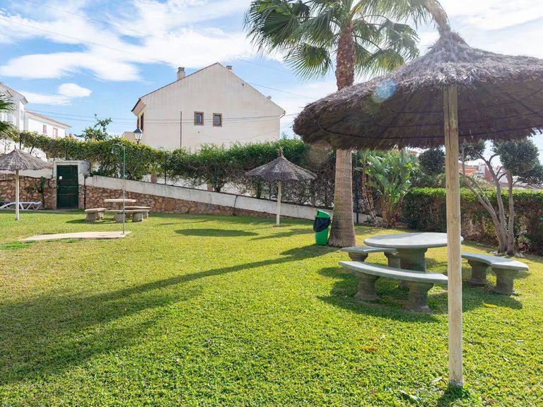 Apartment for Sale in Los Pacos, Malaga 17