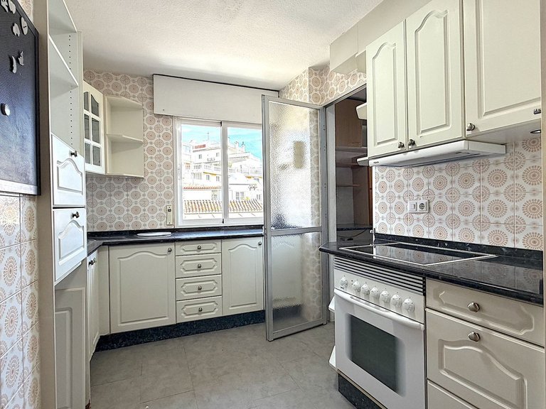 Apartment for Sale in Los Pacos, Malaga 4