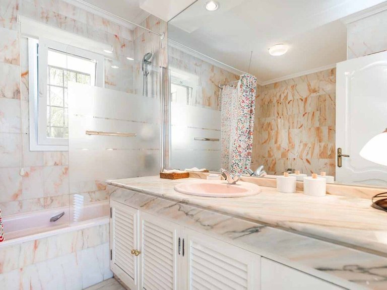 Villa for Sale in Río Real, Malaga 20