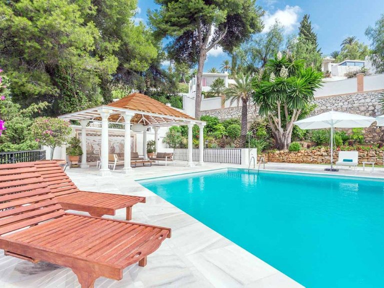 Villa for Sale in Río Real, Malaga 30