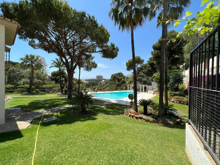 Villa for Sale in Río Real, Malaga 5