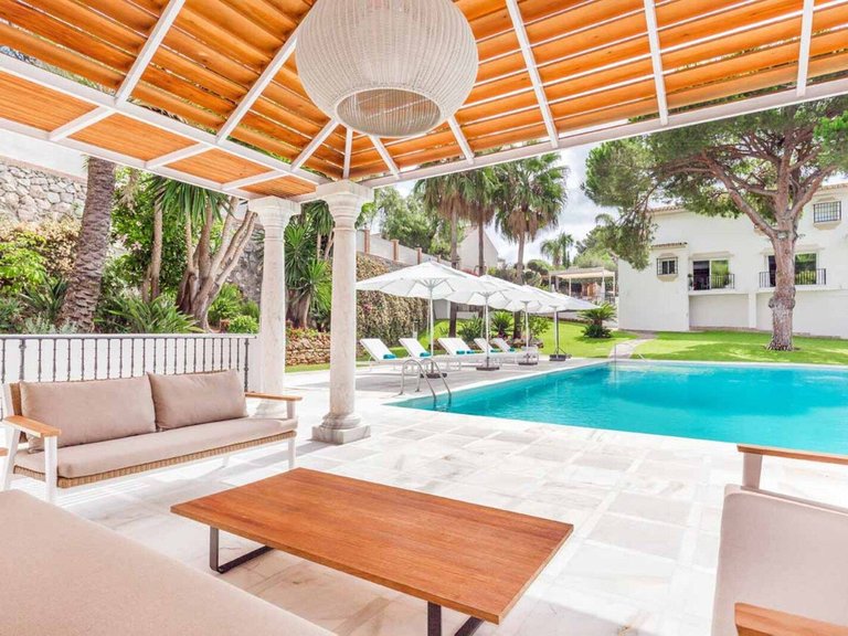 Villa for Sale in Río Real, Malaga 6