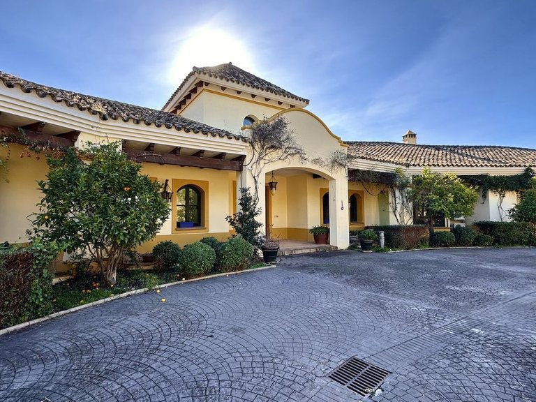 Villa for Sale in La Zagaleta, Malaga 1