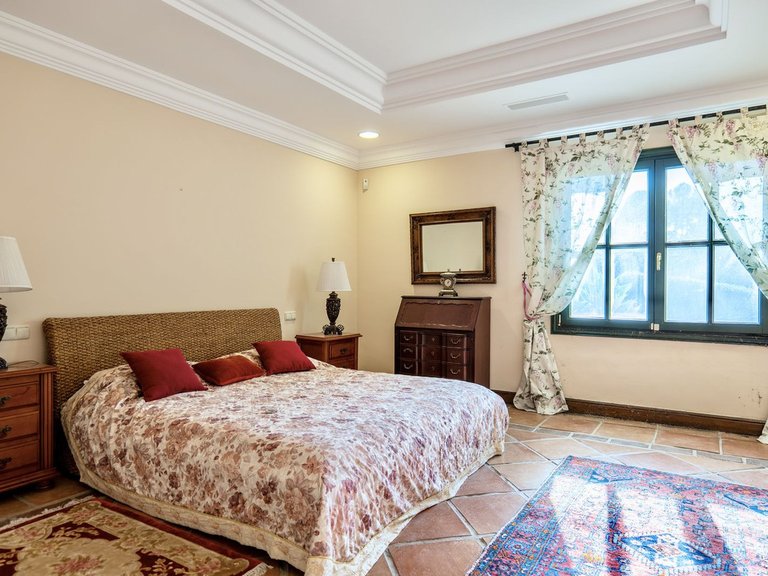 Villa for Sale in La Zagaleta, Malaga 36