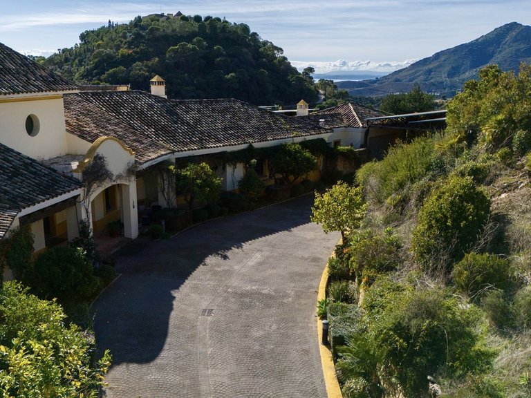Villa for Sale in La Zagaleta, Malaga 38