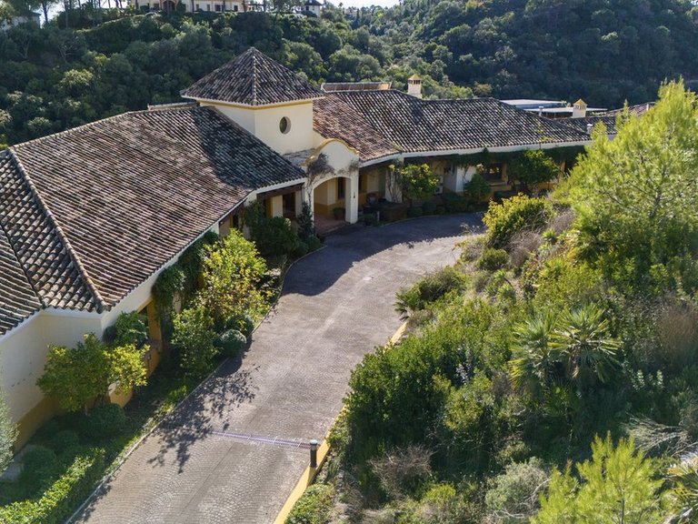 Villa for Sale in La Zagaleta, Malaga 39