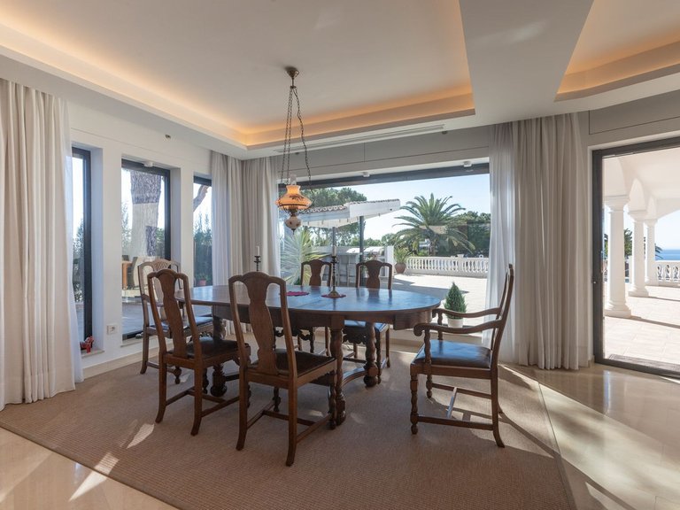 Villa for Sale in Elviria, Malaga 11