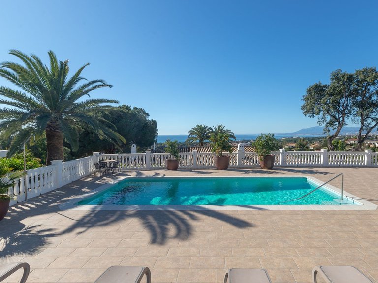 Villa for Sale in Elviria, Malaga 17