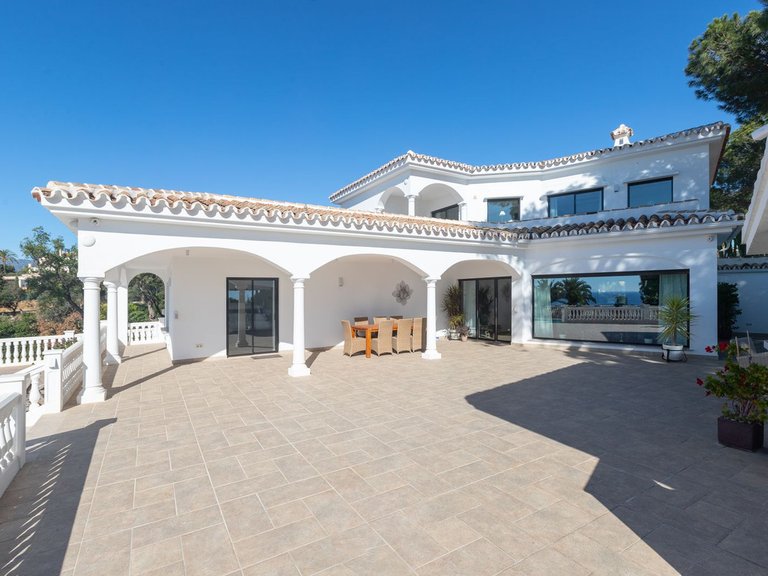 Villa for Sale in Elviria, Malaga 25