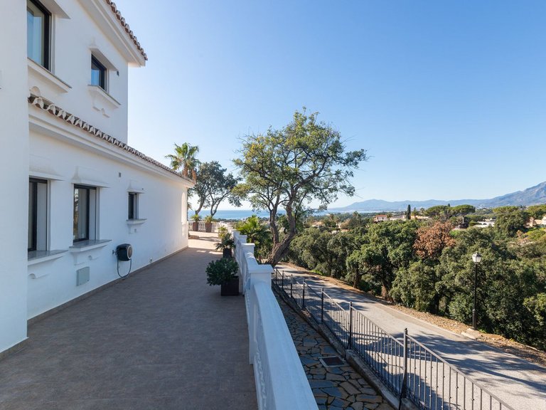 Villa for Sale in Elviria, Malaga 39