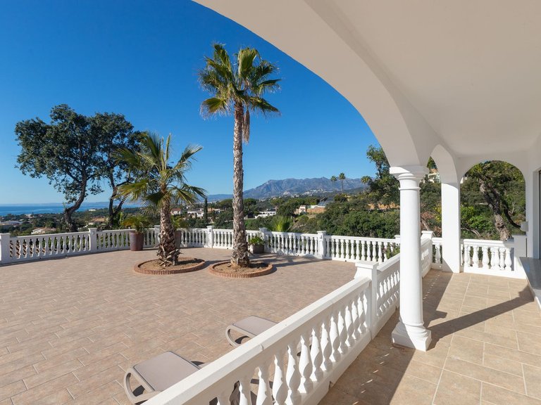 Villa for Sale in Elviria, Malaga 4