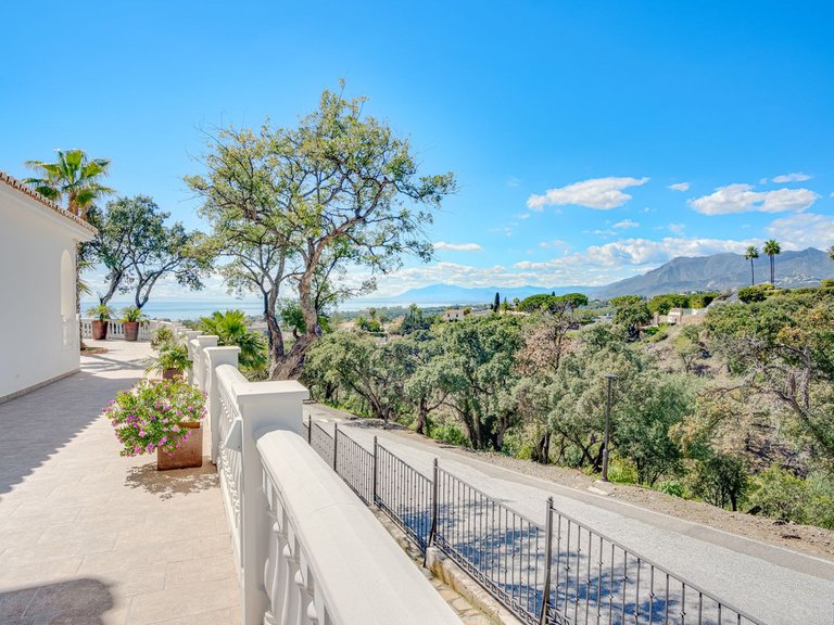 Villa for Sale in Elviria, Malaga 54