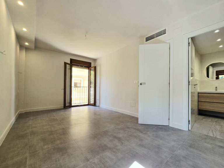 Apartment for Sale in Málaga Centro, Malaga 12