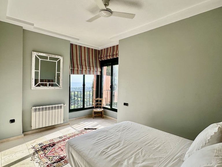 Apartment for Sale in El Rosario, Malaga 16