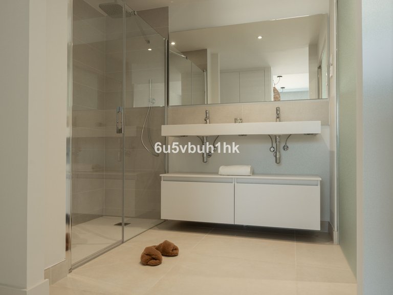 Apartment for Sale in Fuengirola, Malaga 24