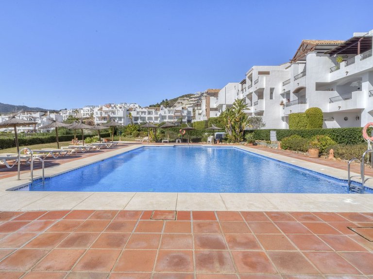 Apartment for Sale in Los Arqueros, Malaga 12