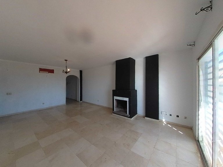 Apartment for Sale in Bel Air, Malaga 12