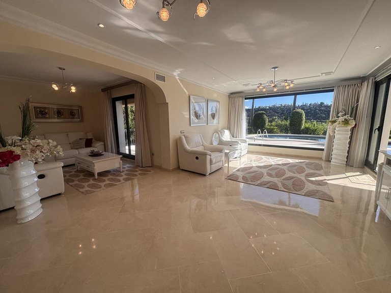 Villa for Sale in Benahavís, Malaga 8