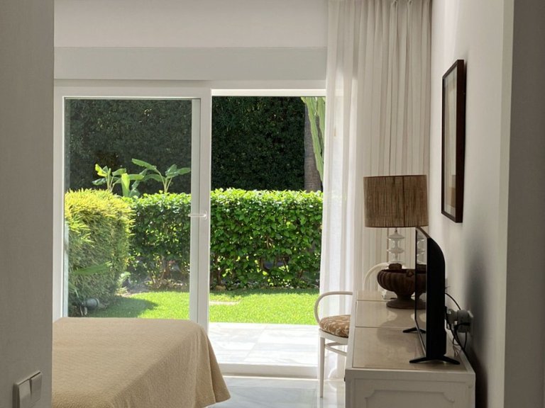 Apartment for Sale in Puerto Banús, Malaga 28