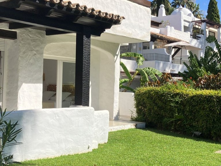 Apartment for Sale in Puerto Banús, Malaga 3