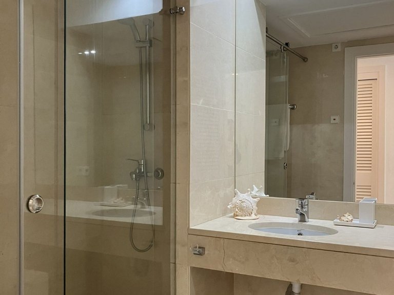 Apartment for Sale in Puerto Banús, Malaga 35
