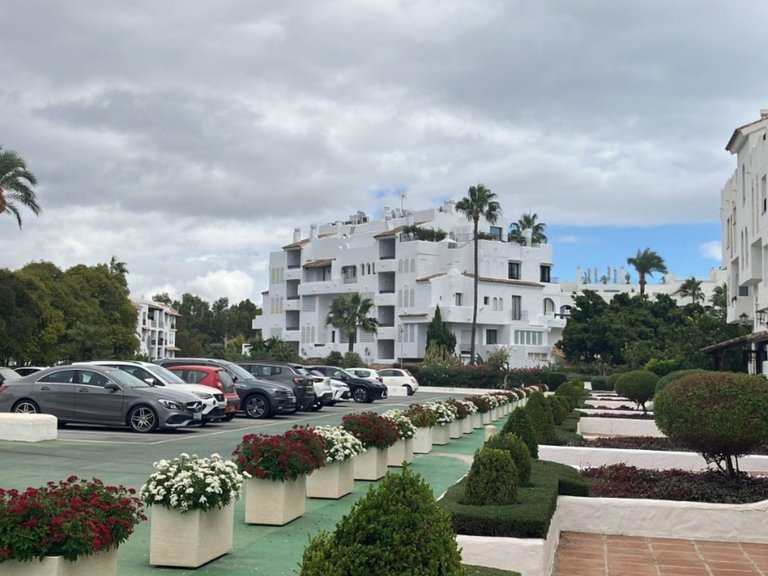 Apartment for Sale in Puerto Banús, Malaga 4