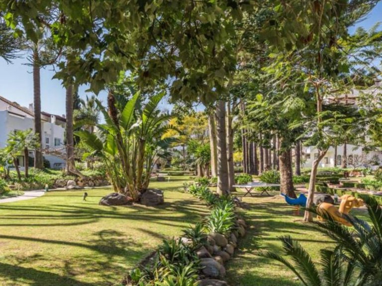 Apartment for Sale in Puerto Banús, Malaga 8