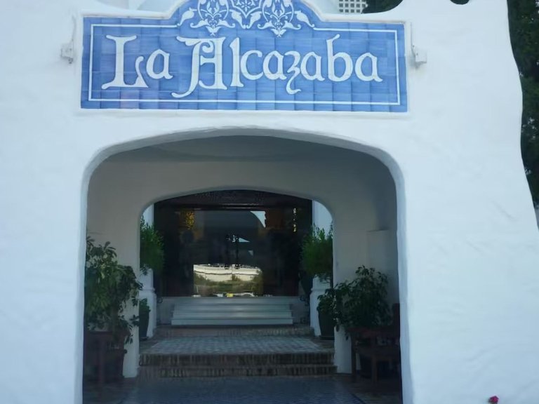 Apartment for Sale in Puerto Banús, Malaga 9