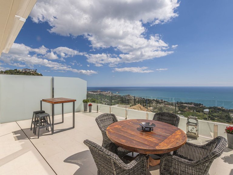 Apartment for Sale in Benalmadena, Malaga 10