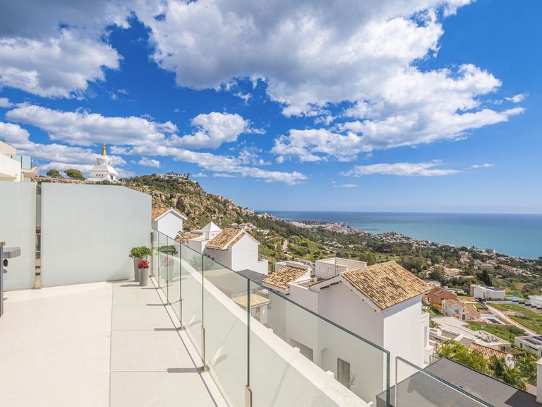 Apartment for Sale in Benalmadena, Malaga 2