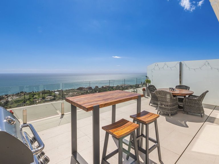 Apartment for Sale in Benalmadena, Malaga 6