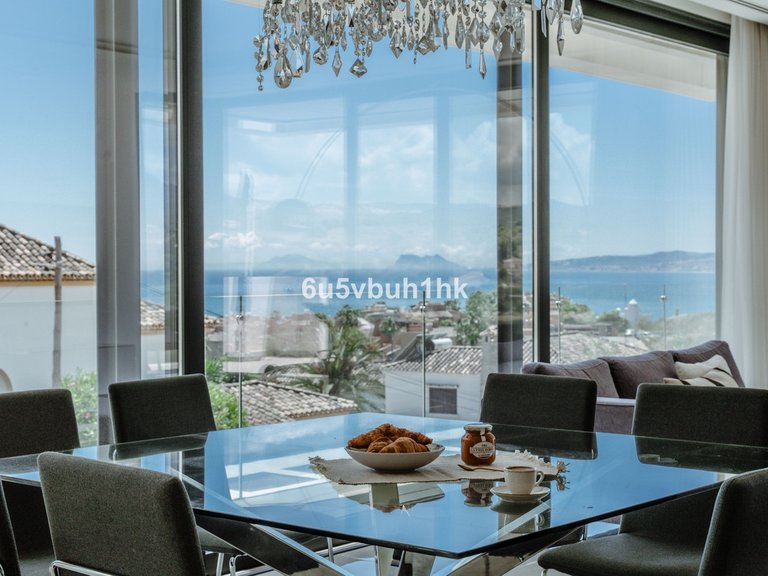 Villa for Sale in Estepona, Malaga 10