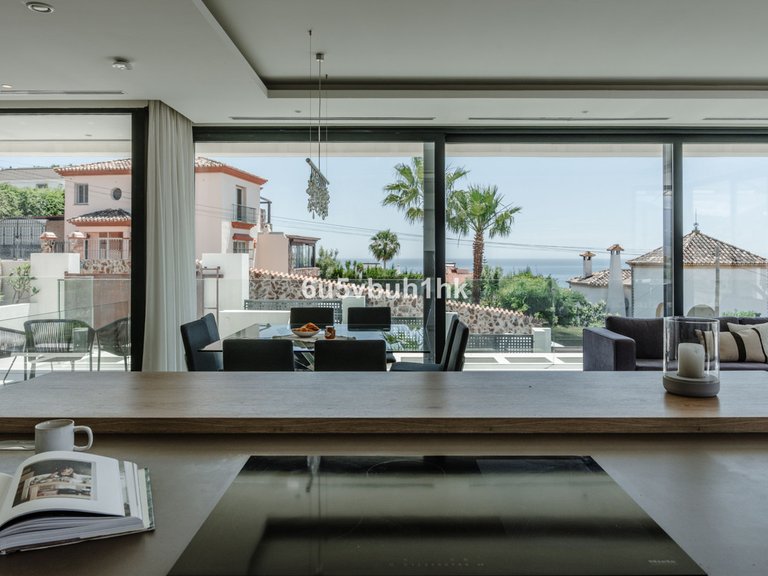 Villa for Sale in Estepona, Malaga 15