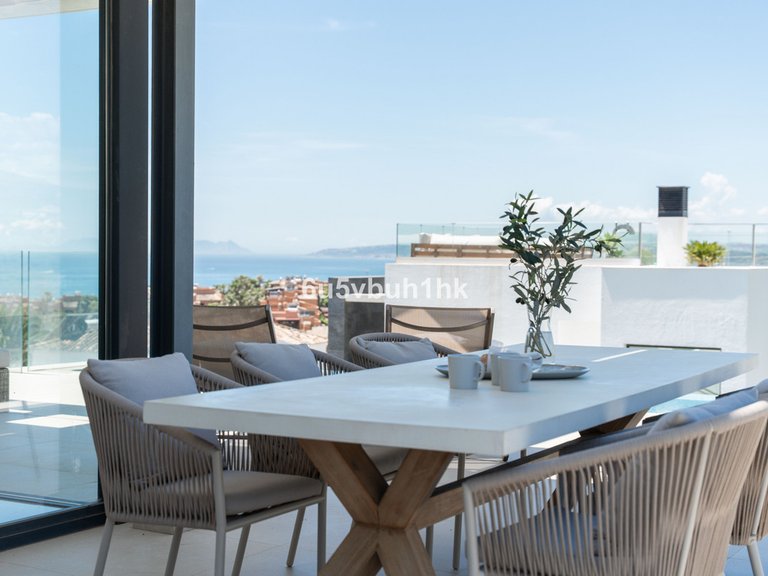 Villa for Sale in Estepona, Malaga 19