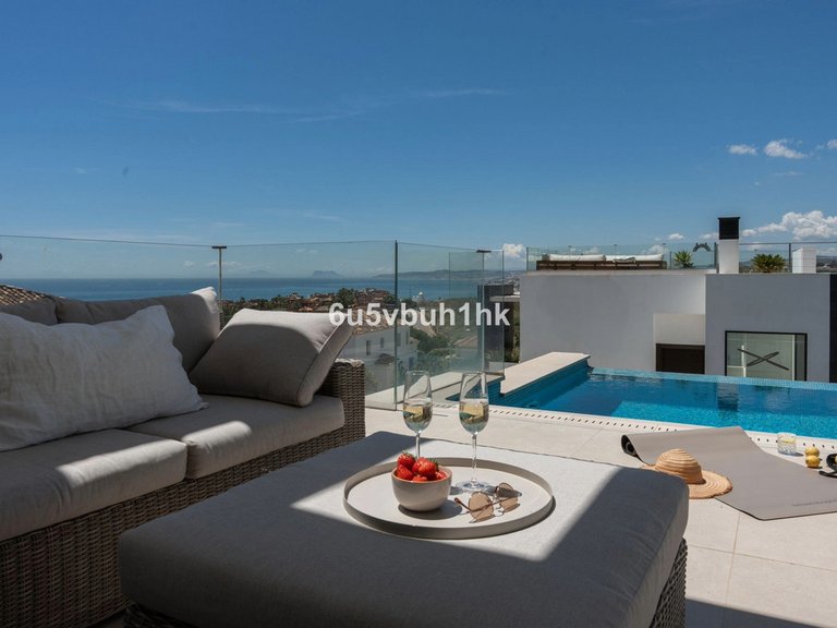 Villa for Sale in Estepona, Malaga 28