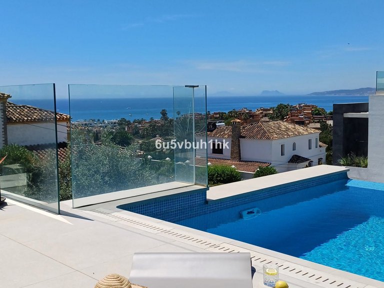 Villa for Sale in Estepona, Malaga 29
