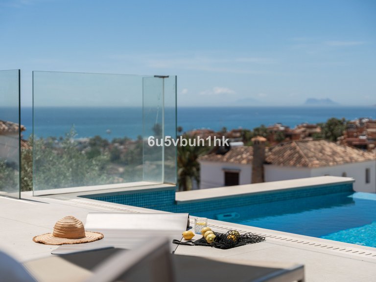 Villa for Sale in Estepona, Malaga 33